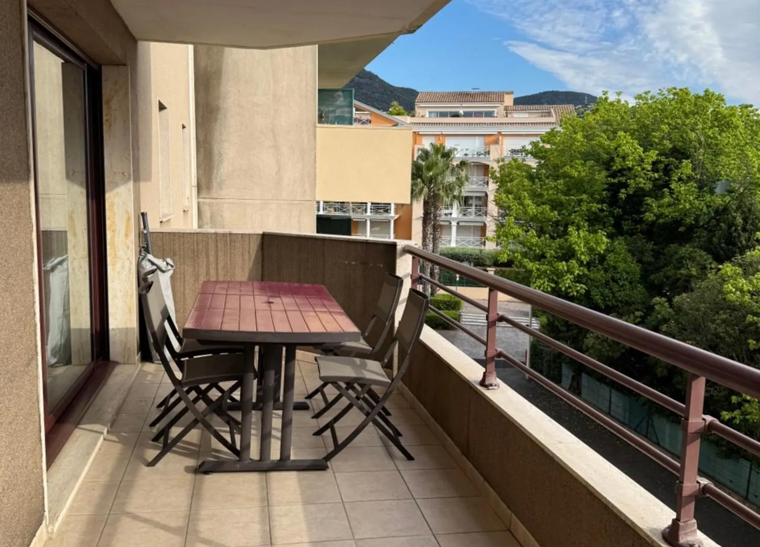 T2 Climatise Au Coeur De Cavalaire, Avec Terrasse, Garage, Proche Des Plages Et Commerces- Onda Di Mar